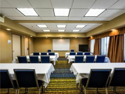 Express Silver By Ihg Hotel